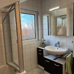 Schoene Mit Aussicht Apartman